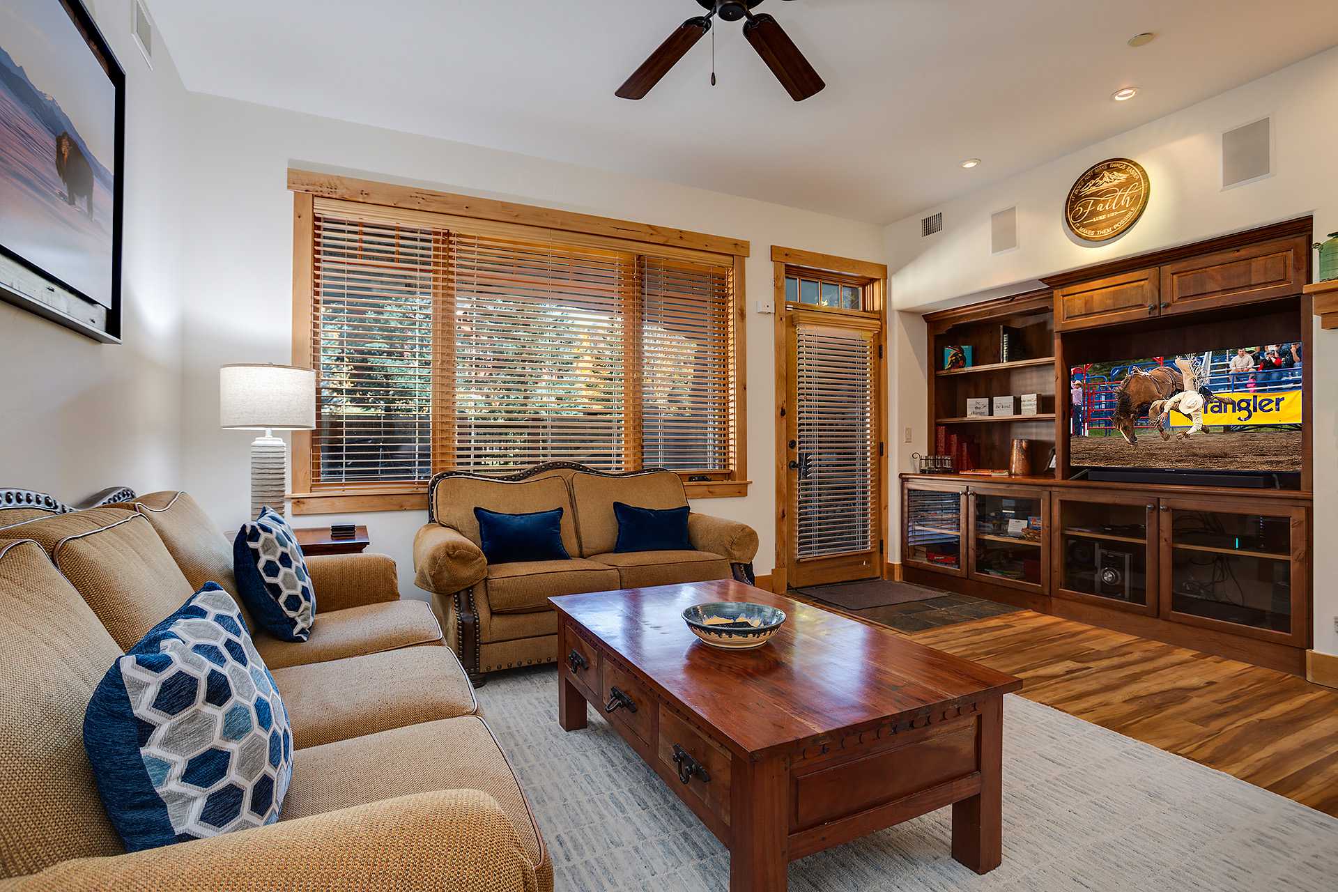 BL6107 | Private Courtyard with Hot Tub | Winter Shuttle | Close to Skiing