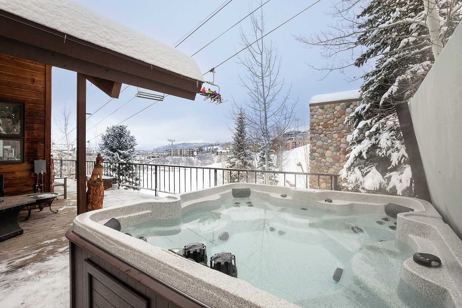 CP2450 | Christie Peak Lodge | Breathtaking Views | Private Hot Tub | Ski In/Out | Winter Shuttle