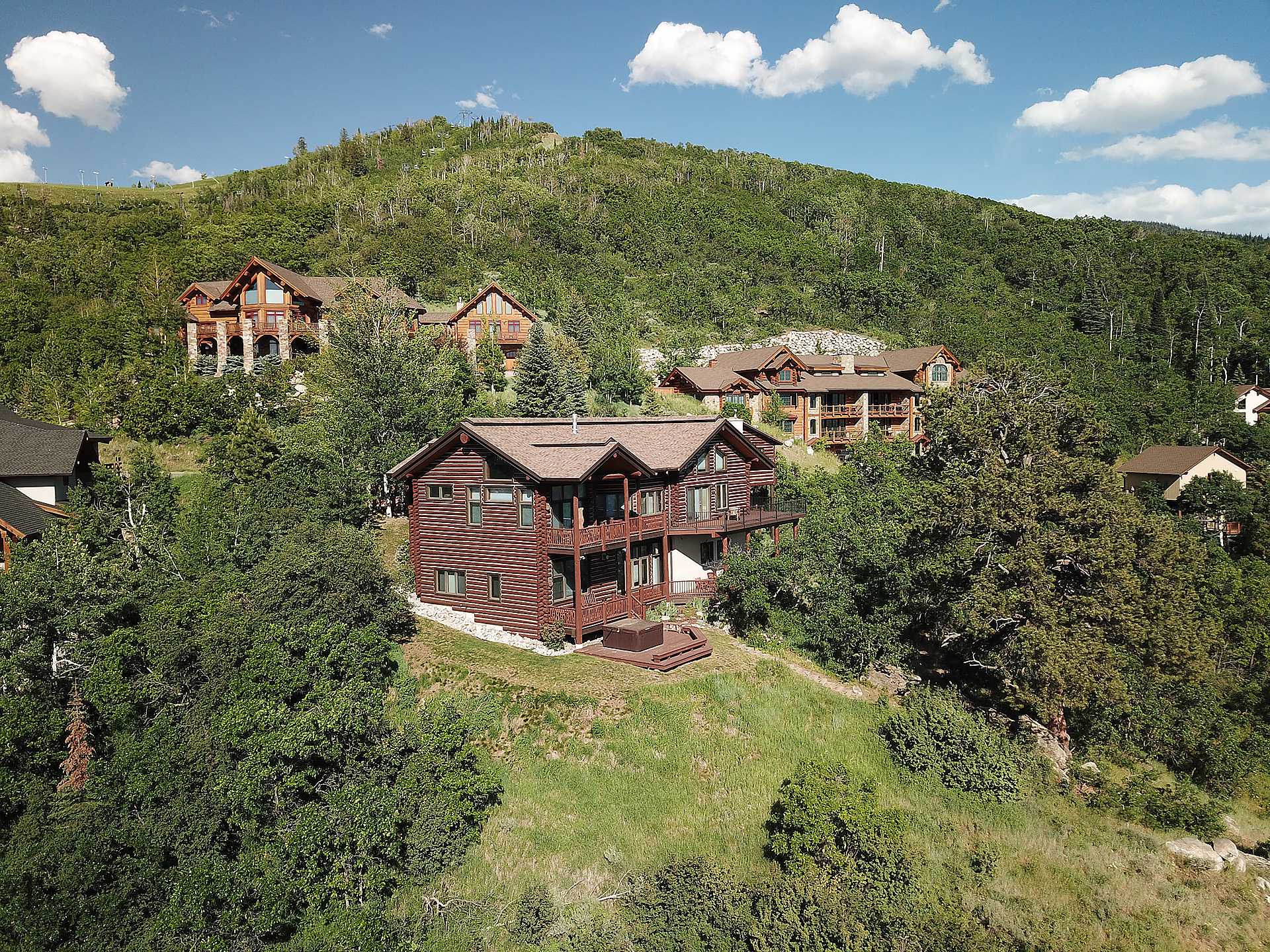 POND by Pioneer Ridge: Colorado Log Home + Breathtaking Views+ Minutes from Base