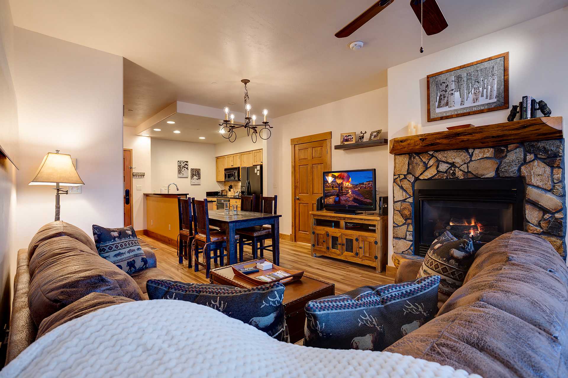 TL2209 | Close to Slopes | Winter Shuttle | 10 Hot Tubs | 4 Pools